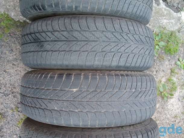 Зимние шины Gislaved 4 шт.195/65 R15 на железных дисках 5 болтов., фотография 1