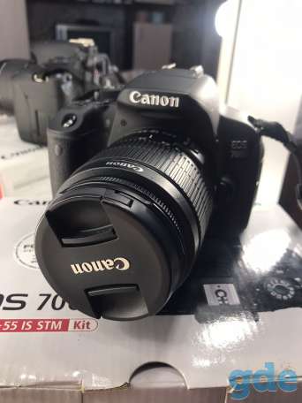 Зеркальный фотоаппарат Canon EOS 700D, фотография 1