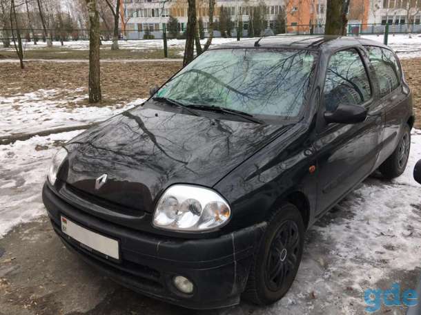 Renault Clio II 1.4 (B/CB0S) (75 л.с., бензин -АИ-95, 2000, 8 V) хэтчбек 3 дв., фотография 2