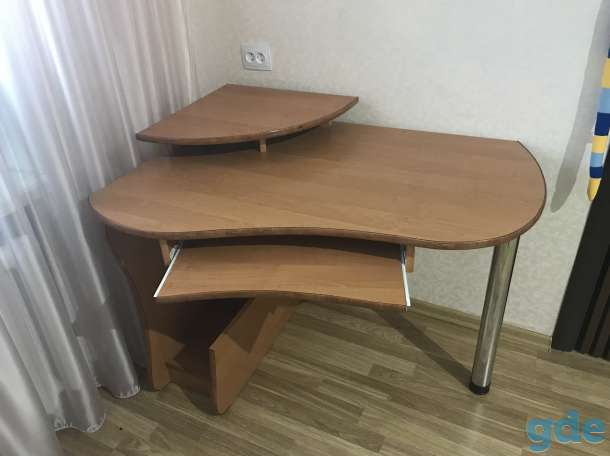 Письменный стол, фотография 2