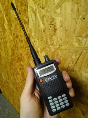 Рации Kenwood TH-K2AT TURBO VHF, 6Вт, зарядное, антенна, аккумулятор. Новая, фотография 2