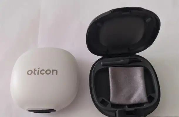 Слуховой аппарат Oticon More 3 miniRITE R (Дания), фотография 9