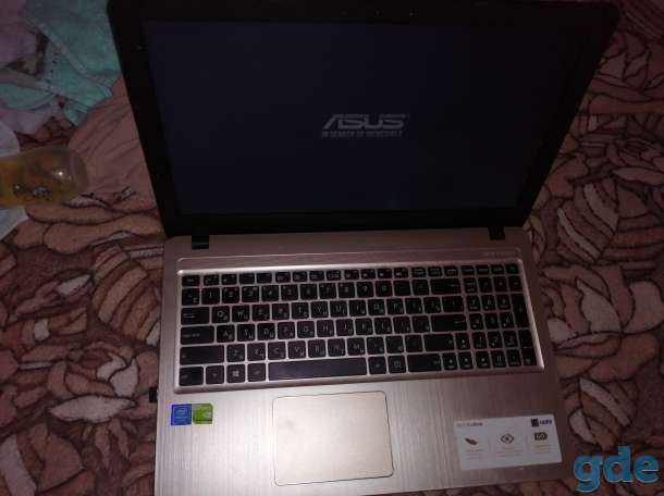 Ноутбук ASUS, фотография 3
