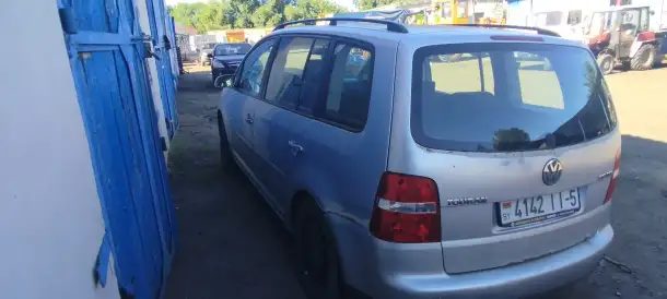 VOLKSWAGEN TOURAN, фотография 4