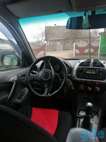 Авто Toyota RAV4, фотография 4