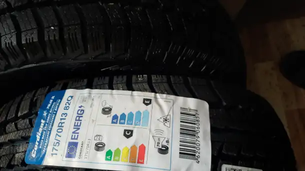 Продам 2 авто покрышки новые, фотография 1