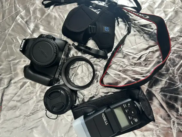 Фотоаппарат canon eos250d, фотография 1