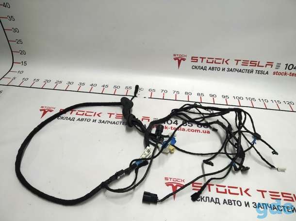 Зап. части для авто Tesla. Электропроводка крышки багажника правая сторона Tesla model SLL ASY,H, фотография 2