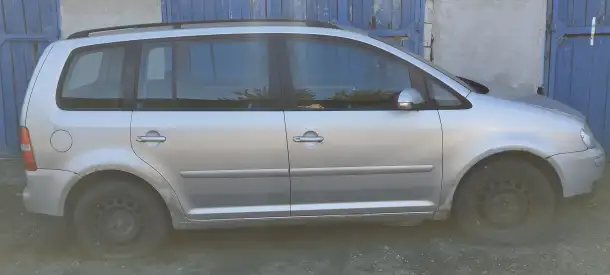 VOLKSWAGEN TOURAN, фотография 2