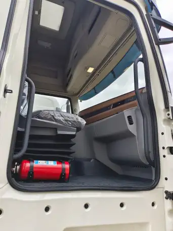 Новый тягач Dongfeng DFH4180, фотография 5