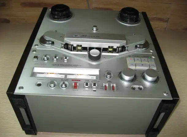 Катушечный магнитофон Akai GX - 646, фотография 1