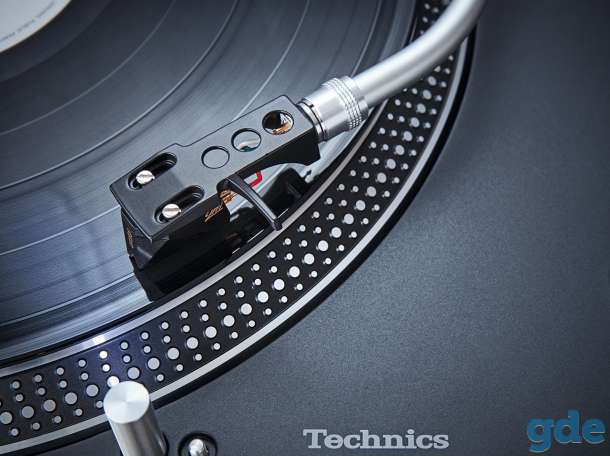 Technics SL-1210GR turntable, фотография 2