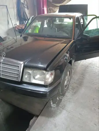 Mercedes -Benz 124, фотография 2