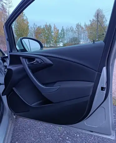 Opel Astra j (2015 г.) / Опель астра j 2015, фотография 3