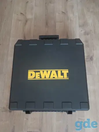 Монтажный нейлер (гвоздезабивной пистолет по бетону )DeWALT DCN890N 18V с двумя  аккумуляторами и зарядным устройством, фотография 2