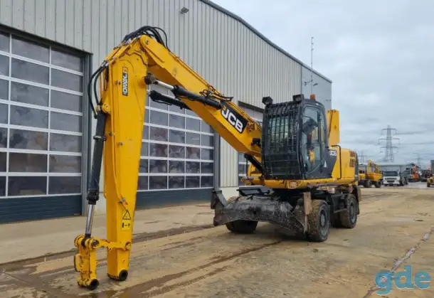 Колёсный экскаватор-перегружатель JCB JS20MH, фотография 1