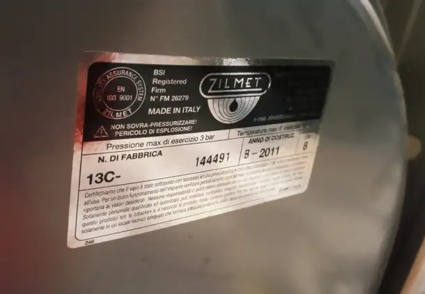 Газовый котёл Ariston CLAS PREMIUM 30 кВт на запчасти, фотография 3