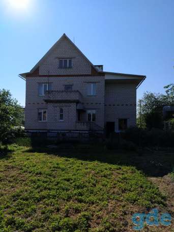 Продам дом со всеми удобствами в элитном районе города.Общ.пл. построек 273,жил.площ.151.Огород,теплица,два гаража., фотография 2