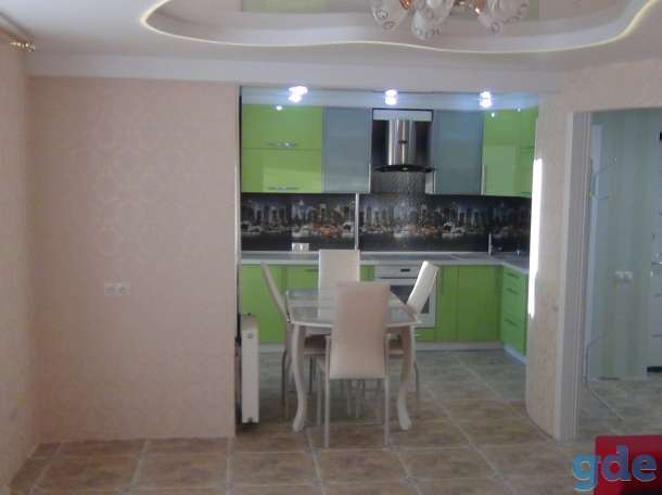 Продам  2 комнатную   квартиру 70 м.кв, фотография 1