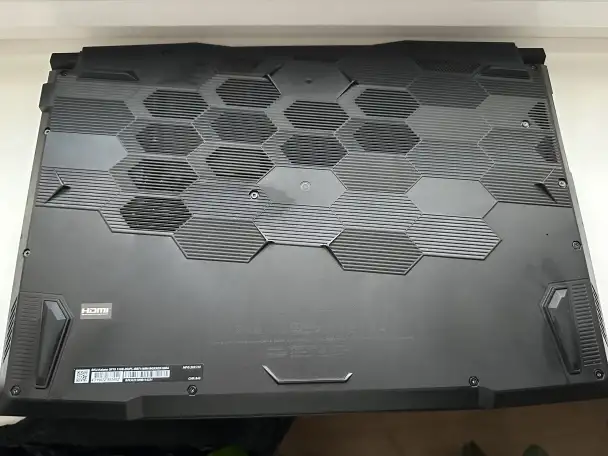 Ноутбук MSI Katana GF76 11UE-262PL, фотография 4