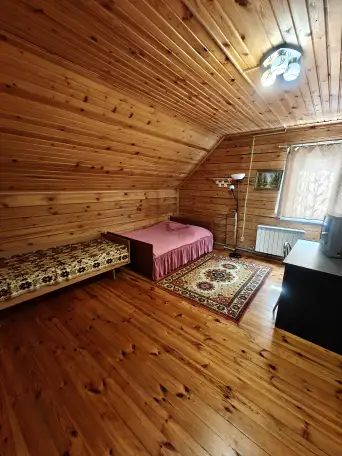 2-ух этажный коттедж вблизи озера, р- н, фотография 8