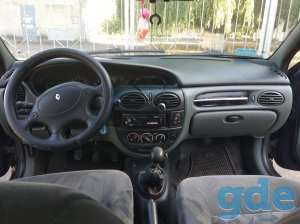 RENAULT Megane, фотография 6