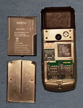 Рабочий кнопочный телефон Vertu, фотография 2