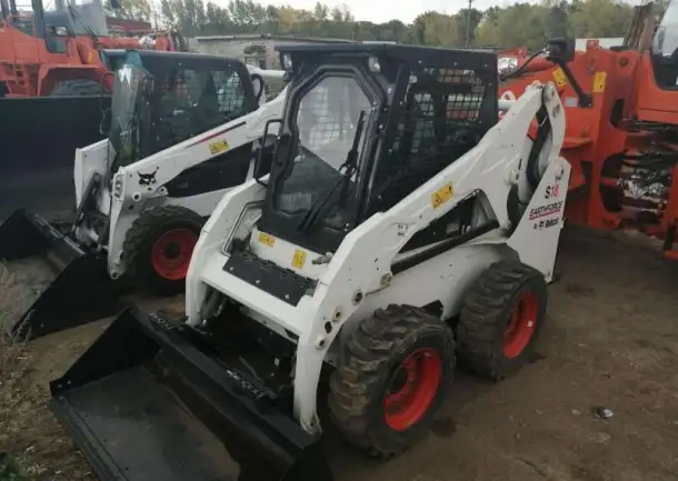 Аренда услуги мини-погрузчика  Bobcat S18,гидромолот, гидробур, фотография 1