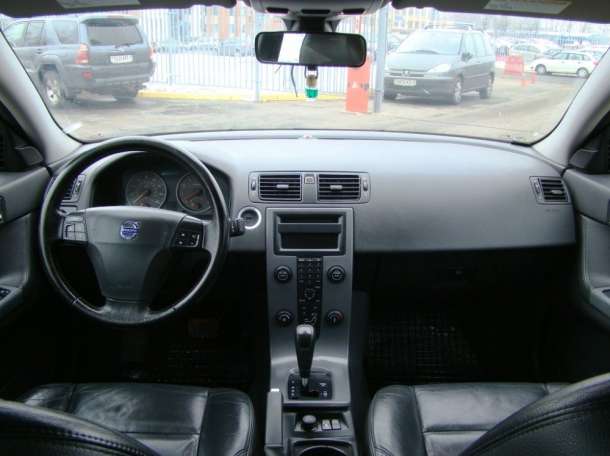 Роскошный Volvo S40 2.4 i, фотография 4