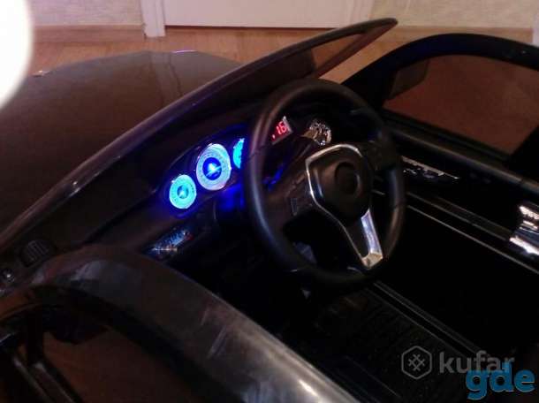 Электромобиль Mercedes-Benz GLK 300, фотография 3