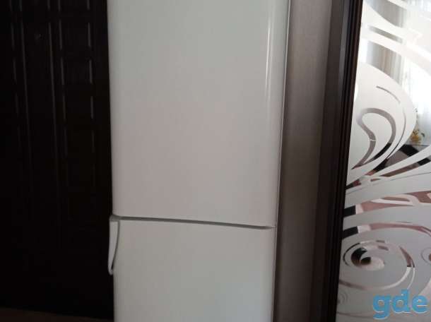 Холодильник Indesit C 240 G продам, фотография 2