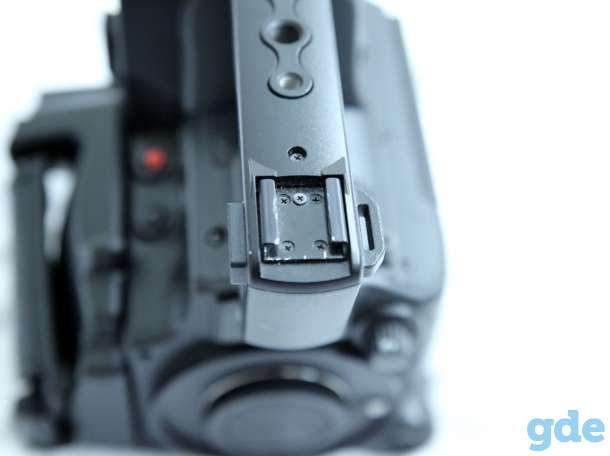 Видеокамера Panasonic AG-AF1007, фотография 5