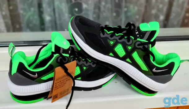 Кроссовки NIKE, фотография 2