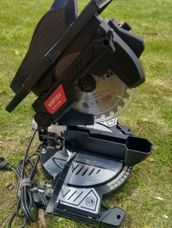 Торцовочная пила комбинированная WORTEX MS 2112 LMB, фотография 1
