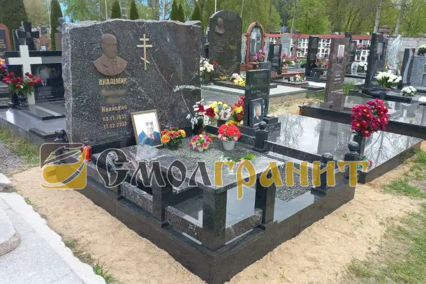 Гранитные памятники и мемориальные комплексы, фотография 7