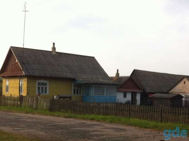 Продаётся добротный деревянный жилой дом с хозпостройками и участком, фотография 3