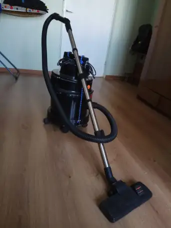 Пылесос VAX-4100 c водным фильтром, фотография 3