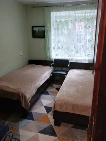 Сдам квартиру на сутки, Ул.Пар.Коммуны.дом 4, фотография 1