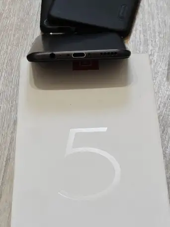 Смартфон Oneplus 5 6GB 64GB  АКБ, ЗУ, плёнки, чехлы, фотография 9