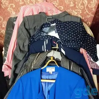 Брючные костюмы блузки платья. новые и есть б-у, фотография 2