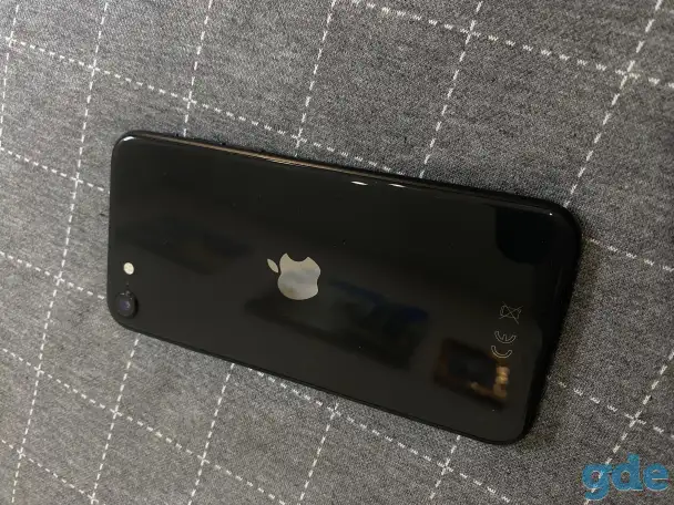 Продам IPhone SE 2020, фотография 2