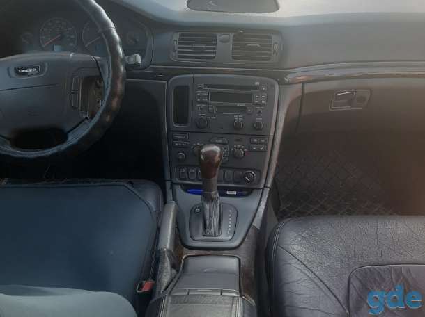 Автомобиль Volvo S80, фотография 2