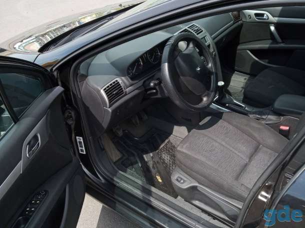 Автомобиль Peugeot 407, фотография 11
