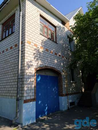 Продам дом со всеми удобствами в элитном районе города.Общ.пл. построек 273,жил.площ.151.Огород,теплица,два гаража., фотография 3