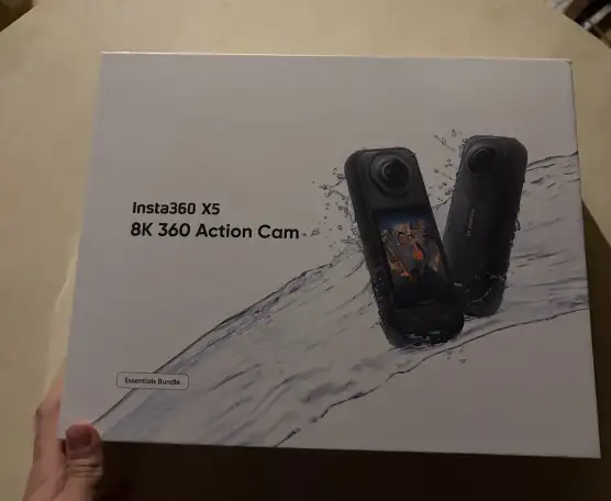 Экшн-камера Insta 360 X5 Essentials Bundle, фотография 1