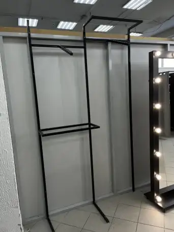 Стойки, стеллажи для магазина одежды, фотография 2