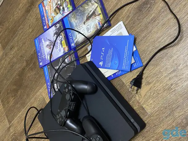 Продаю приставку PS4, фотография 1