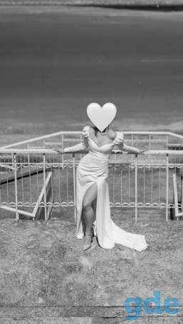 Свадебное платье со шлейфом, фотография 1