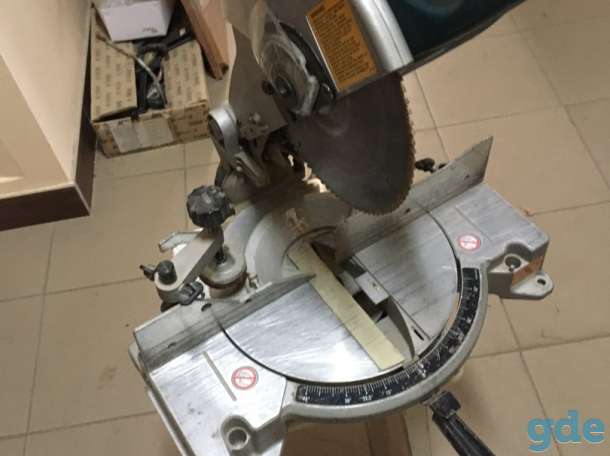 Торцовочная пила Makita LS1040, фотография 1
