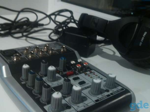 Behringer Xenyx Q502USB, фотография 3